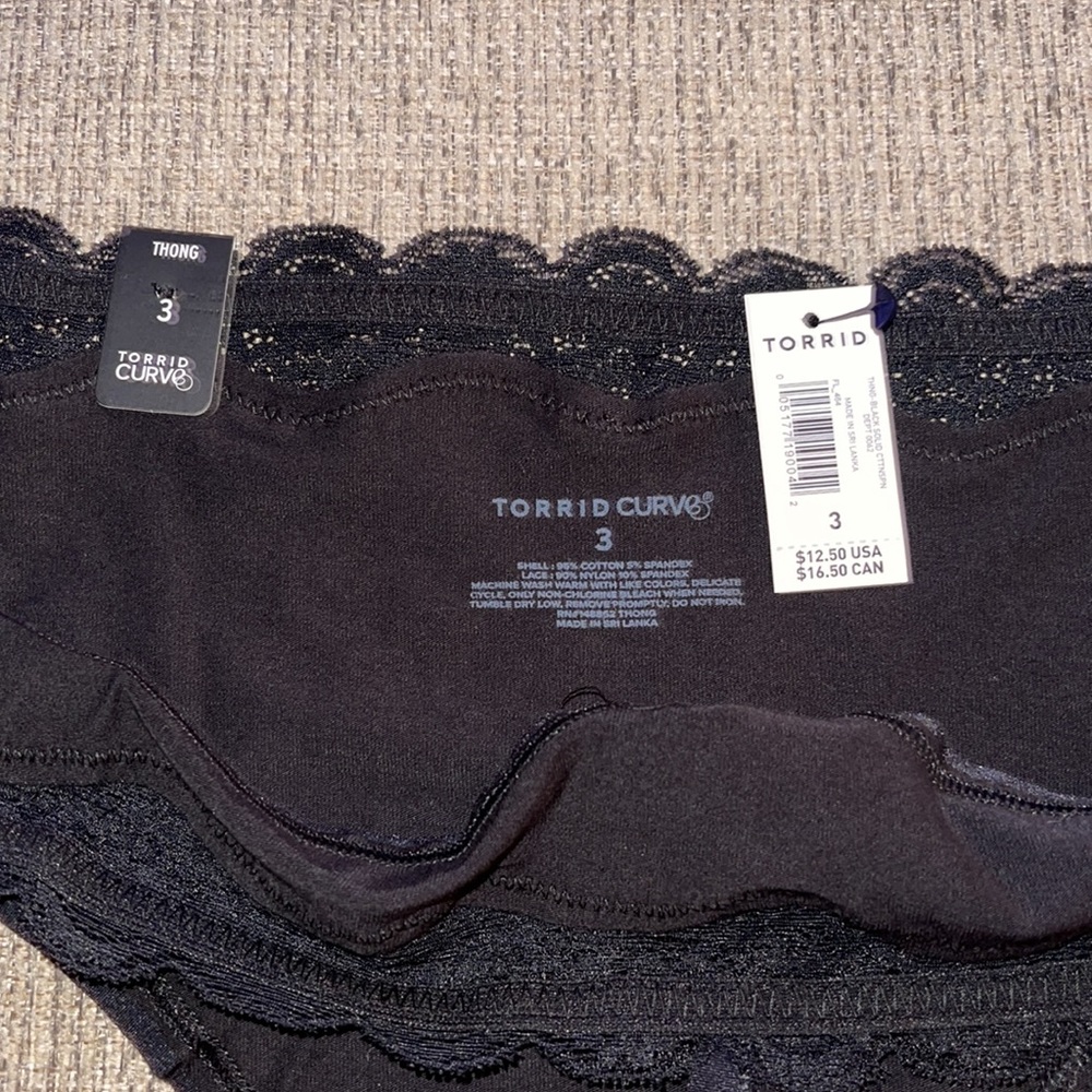Black thong - Picture 3 of 3